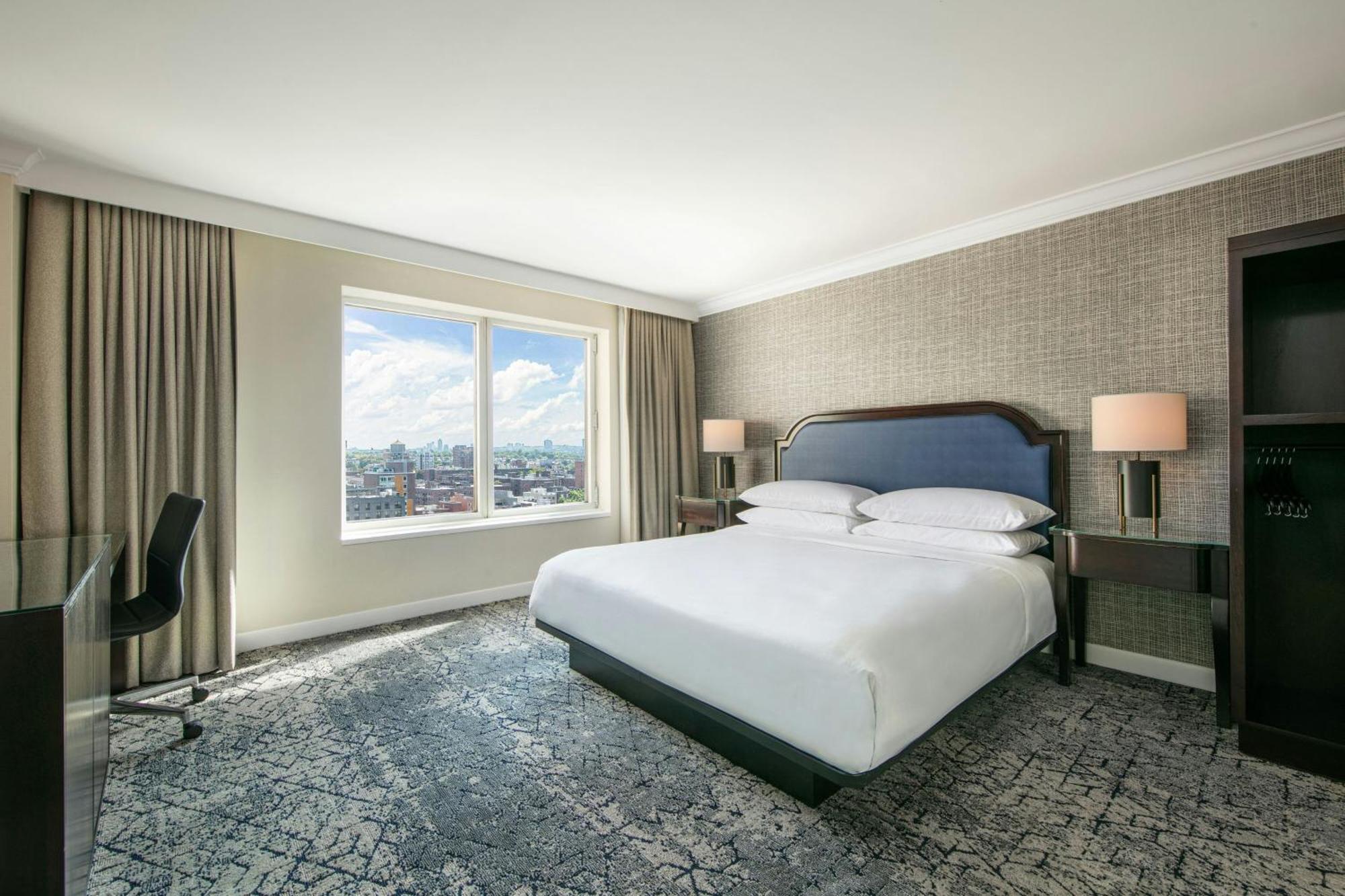 Sheraton Laguardia East Hotel New York Exterior photo